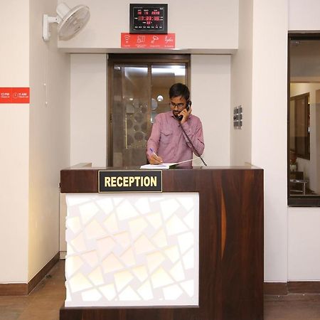 Capital O 36691 Hotel Aashirwad Inn Джабалпур Екстериор снимка
