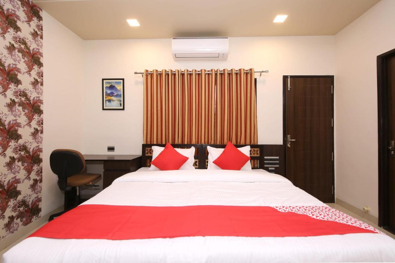 Capital O 36691 Hotel Aashirwad Inn Джабалпур Екстериор снимка