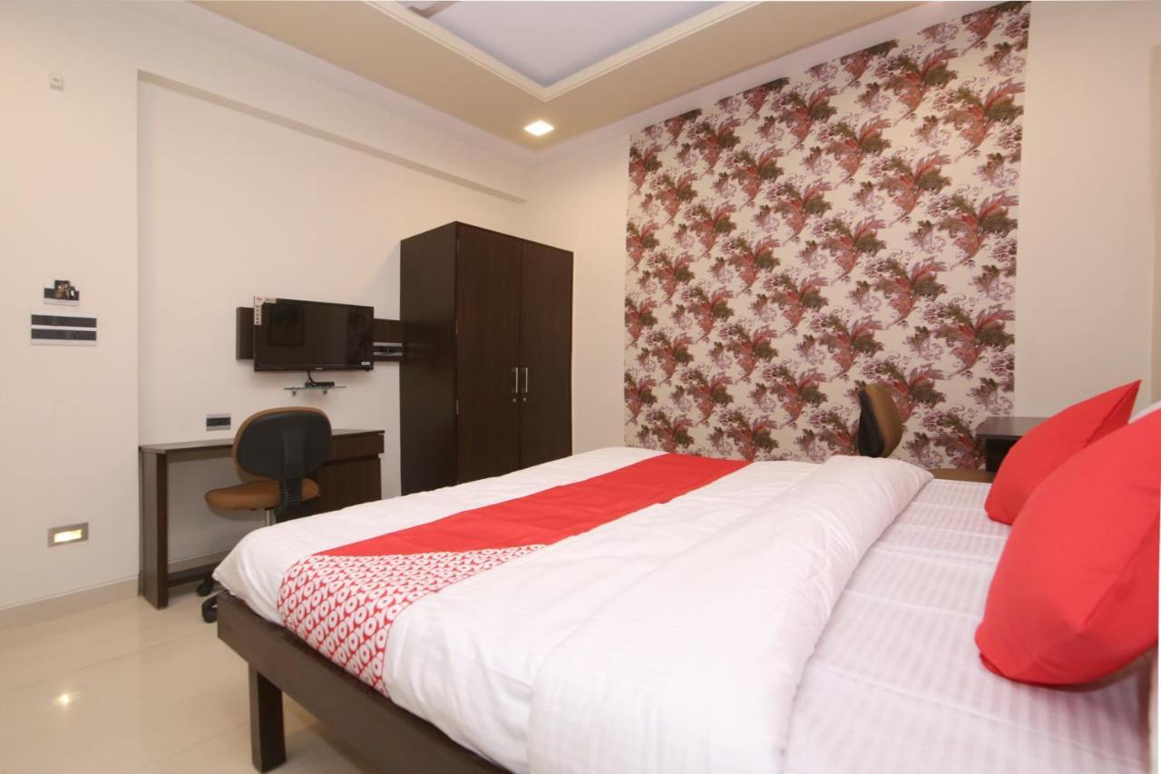 Capital O 36691 Hotel Aashirwad Inn Джабалпур Екстериор снимка