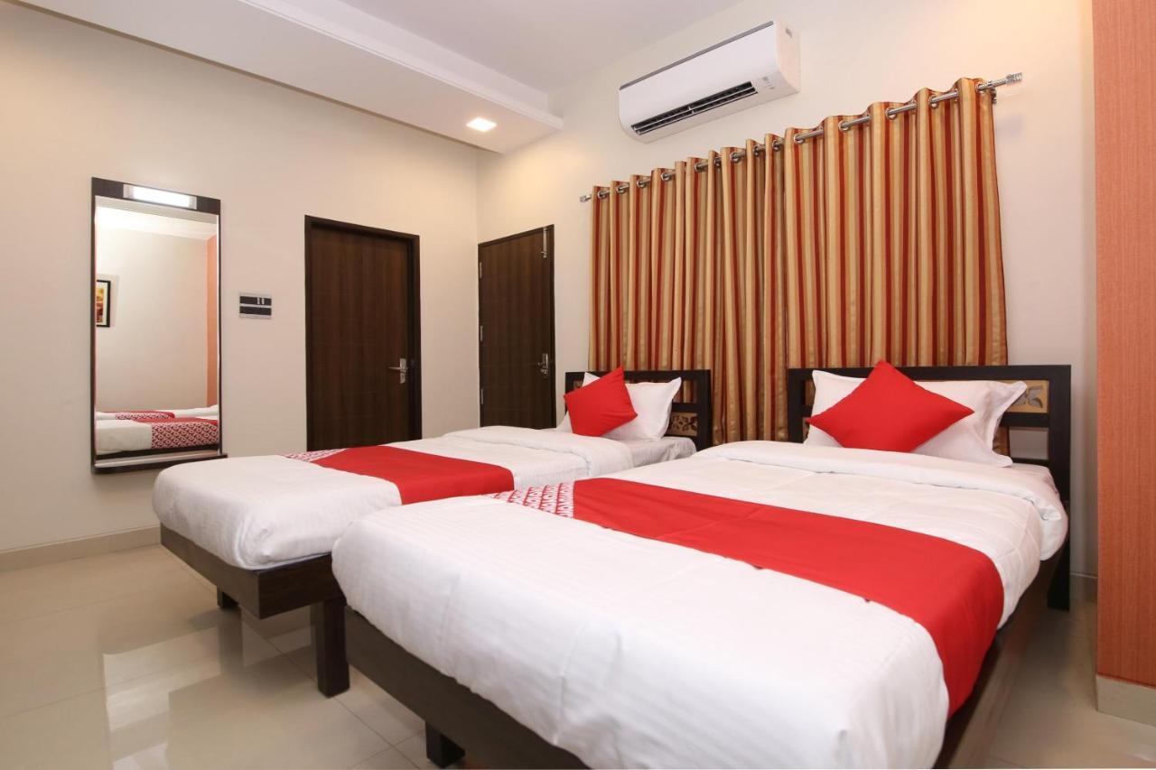 Capital O 36691 Hotel Aashirwad Inn Джабалпур Екстериор снимка