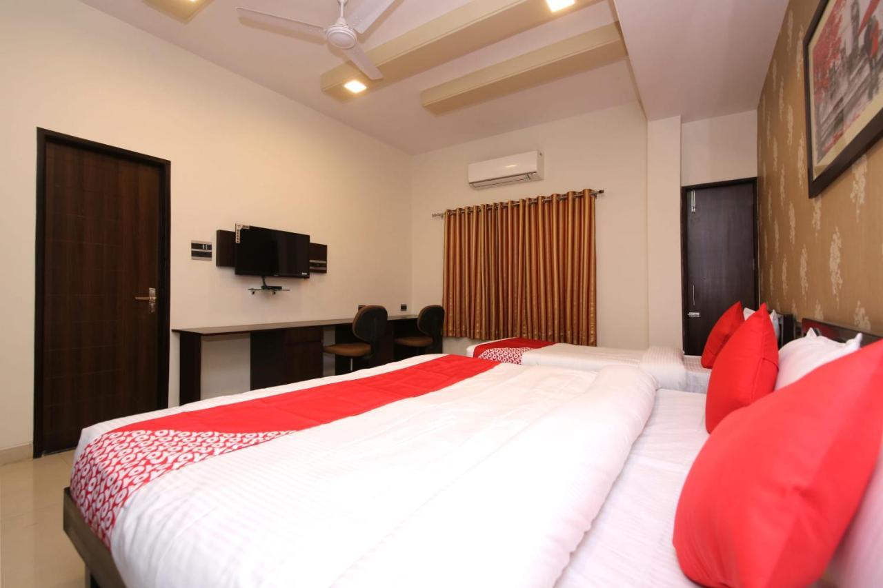 Capital O 36691 Hotel Aashirwad Inn Джабалпур Екстериор снимка