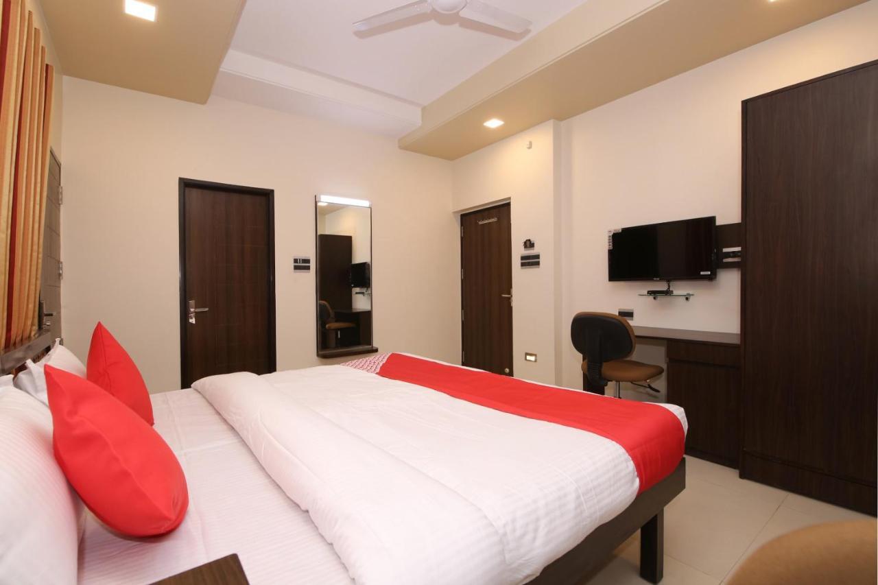 Capital O 36691 Hotel Aashirwad Inn Джабалпур Екстериор снимка